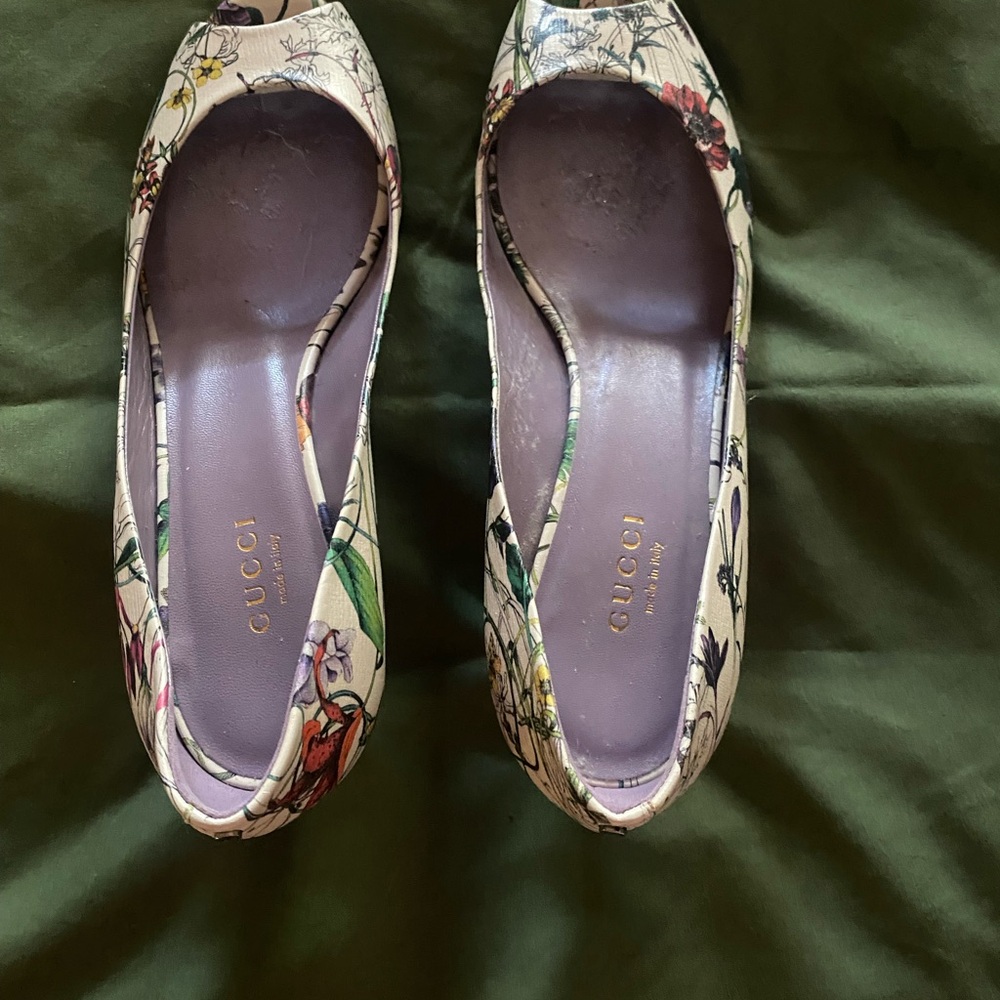 Gucci Multi-colored Cream Wedges Elegant Sophisticated